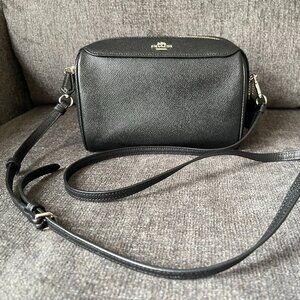Coach Bennett Crossbody F76629 Sv/Black New without tag